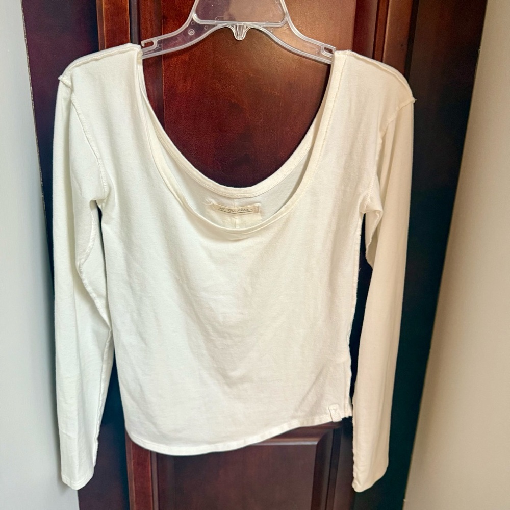 EUC: We The Free Free People Exposed Seam Scoop Neck Long Sleeve Top Size L